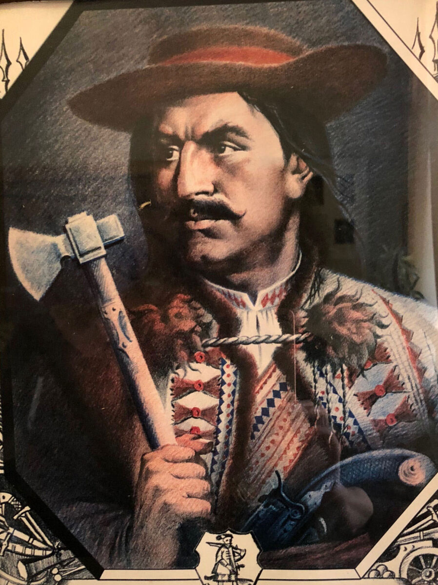 Олекса Довбуш (1700–1745), легендарний гуцульський/український опришок, «український Робін Гуд», стверджував, що перетинався з легендарним засновником хасидизму Баал Шем Товом