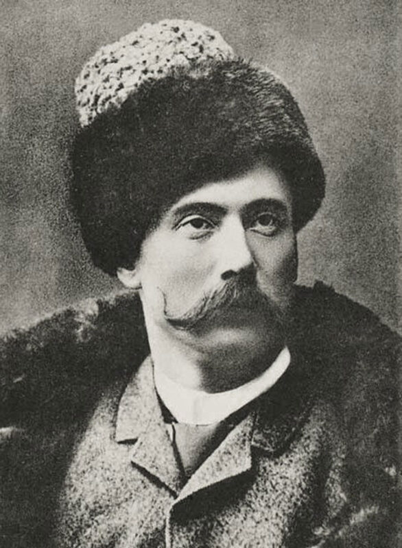 Садовський Микола (1856–1933), український театральний режисер, актор, співак. Театр Садовського діяв до 1919 року, коли його призначили комісаром народних театрів УНР